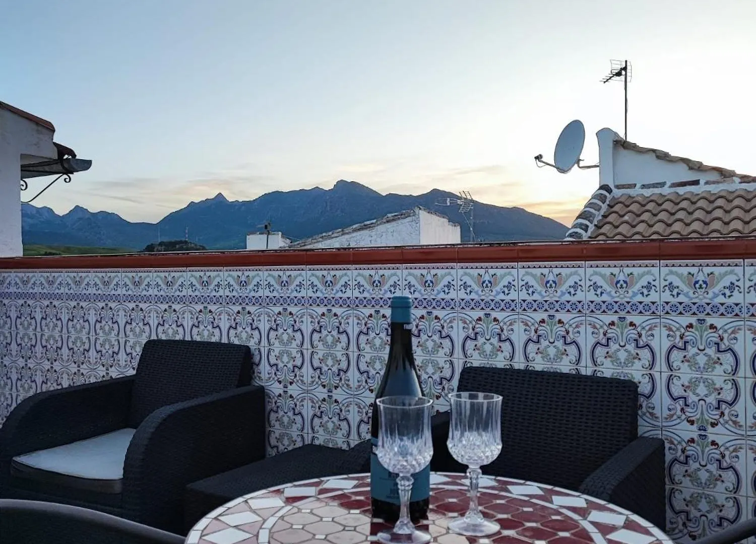 Casa Blanca W Sercu Andaluzji / Finca / Village House Montecorto